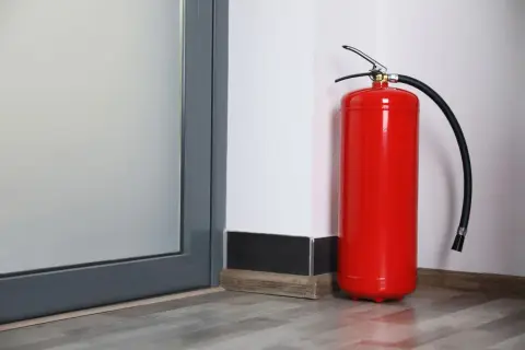 Jaką gaśnicę do elektryki wybrać, aby uniknąć niebezpieczeństwa?