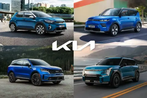 Cztery różne modele suv kia w odcieniach niebieskiego i turkusowego, prezentowane w miejskim otoczeniu, nad jeziorem i na drodze.