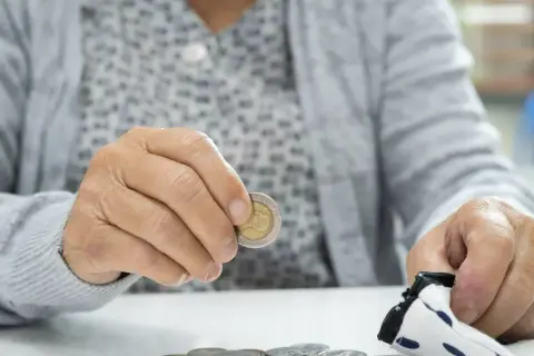 Ile emerytury za 4 dzieci? Sprawdź, co możesz otrzymać!