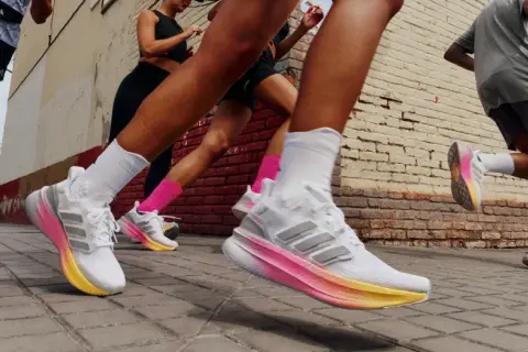 Adidas Ultraboost DNA 5.0: Laufschuh oder Fashion-Statement?