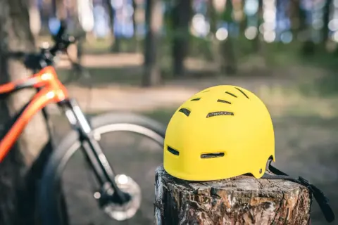 Jak wybrać kask rowerowy, aby zapewnić maksymalne bezpieczeństwo?