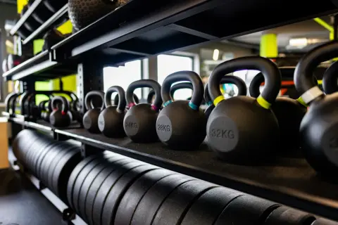Gdzie znaleźć najlepsze kluby CrossFit w Katowicach i ich godziny otwarcia