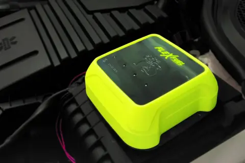 Boîtier éthanol FlexFuel, idéal pour optimiser votre moteur. Découvrez le prix de l'installation chez Feu Vert.