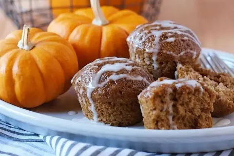 Czym ozdobić muffinki, aby zaskoczyć gości i zachwycić smakiem