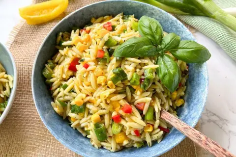Griechischer Kritharaki-Salat: Einfaches Rezept & leckere Variationen