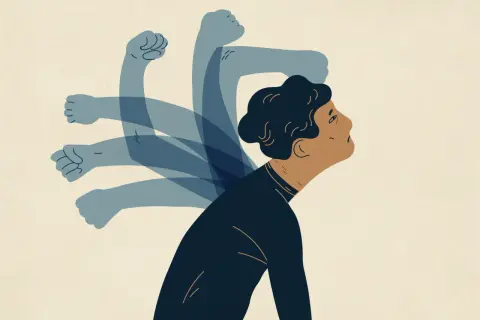 Un hombre con la cabeza echada hacia atrás, rodeado de puños fantasmales que simbolizan el diálogo interno negativo.