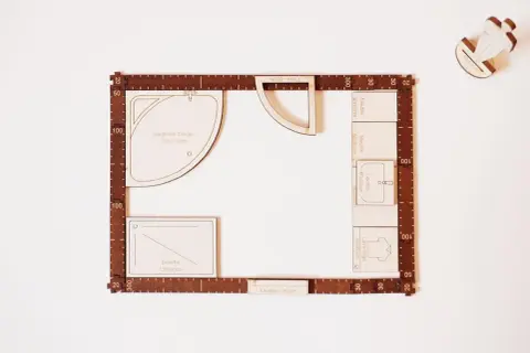 Maquette d'une salle de bain 9m2 avec baignoire d'angle, douche, lavabo, meubles et fenêtre.