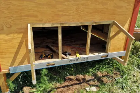 Jak zbudować kurnik z płyt OSB - proste kroki i niezbędne materiały