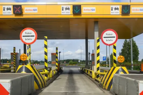 Czy można płacić kartą na autostradzie A1? Sprawdź, co musisz wiedzieć