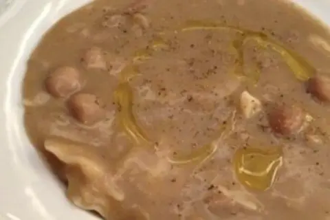 Minestra di fagioli: come farla cremosa? Tutti i trucchi della nonna
