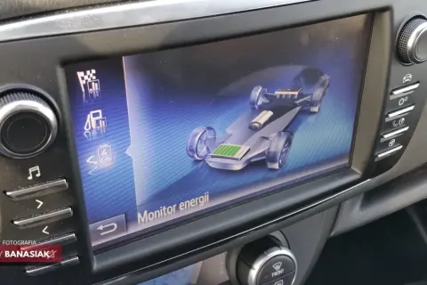 Toyota Yaris III pojemność baku: 36 czy 42L? Zasięg i rezerwa