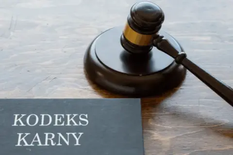 Sąd karny – czym się zajmuje i jakie ma znaczenie w prawie?