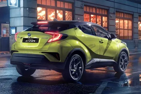 Toyota C-HR jaki silnik wybrać, aby uniknąć wysokich kosztów paliwa?