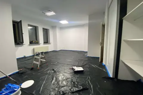 Ile kosztuje metr malowania mieszkania? Sprawdź ceny i porady!