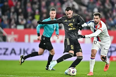 Koniec czekania! Ekstraklasa wraca 30.01.2026. Terminarz rundy wiosennej