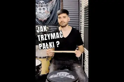 Perkusja: Jak trzymać pałeczki dla lepszej gry i zdrowia?