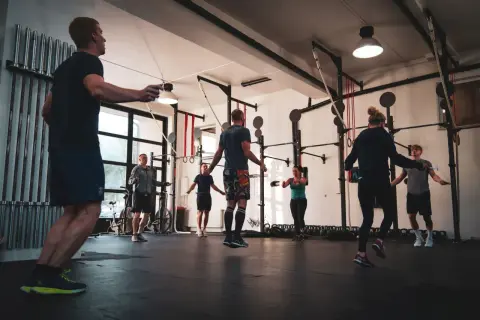 CrossFit Warszawa: Przewodnik po boxach, cenach i treningach