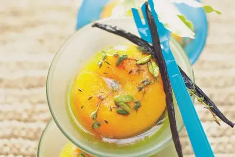Sublimez la pêche : recettes de desserts et astuces pour l'été