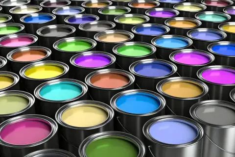 File di pittura colorata, pronti per coprire molti mq.