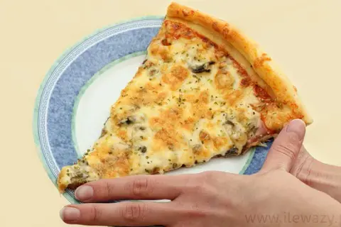 Ile kalorii ma pizza 32 cm? Od 700 do 2500 kcal! Sprawdź!