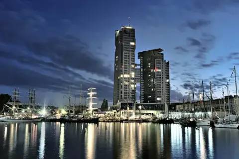 Sea Towers Gdynia: Ile pięter? Wysokość, taras i ciekawostki