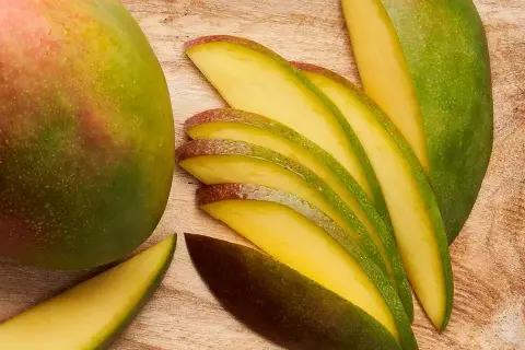 Kiedy jest sezon na mango? Sprawdź, kiedy najlepiej je kupić