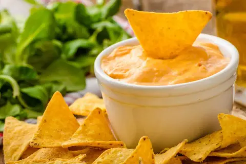 ¿Quieres la salsa cheddar para nachos perfecta? ¡Cremosa y sin grumos!