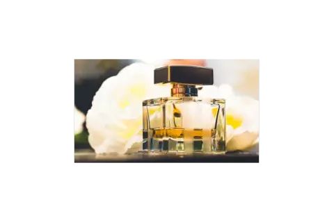 Perfumy aldehydowe co to znaczy? Poznaj ich tajemnice i znaczenie