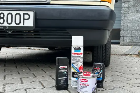 Jak odnowić wyblakłe plastiki zderzaka czernidłem do opon? Na zdjęciu produkty do pielęgnacji auta: Autoland, Sonax, Owatrol, Turtle Wax.