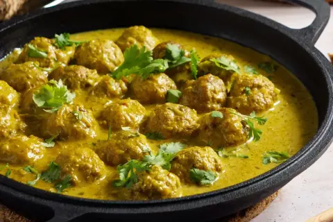 Brak pasty curry? Proste zamienniki i domowy przepis!