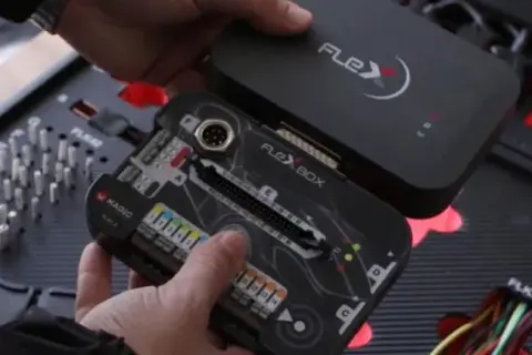 Chip tuning: Samodzielny montaż Powerboxa czy Remap ECU? Wybierz mądrze