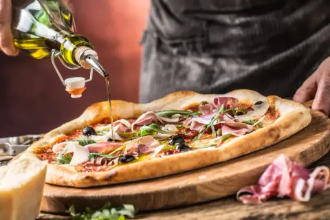 Votre huile pimentée pizza maison : plus de goût, zéro risque !