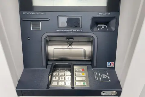 Bankomat Nest Bank, darmowe bankomaty. Wpłata, wypłata, potwierdzenie, karta.