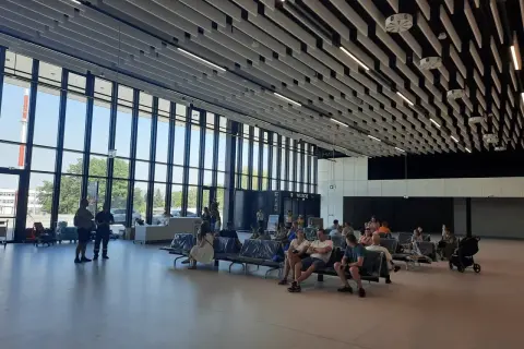 Lotnisko w Radomiu kiedy otwarcie – poznaj datę i szczegóły lotów