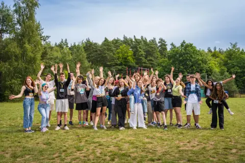 Rodzinny kurs językowy za granicą: ile kosztuje i co wybrać?