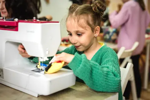 Zajęcia z szycia dla dzieci: Odkryj supermoc i wybierz kurs