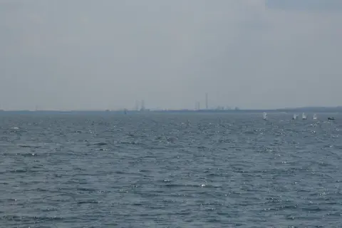 Czy Bornholm widać z Kołobrzegu? Prawda i zaskakujące wyjątki.