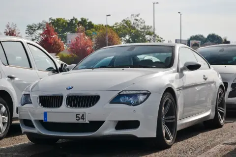 BMW E63 M6: Dane techniczne i osiągi sportowego coupé
