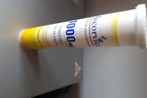 Ascorvita 1000 mg: Lek czy suplement? Rozwiej wątpliwości!