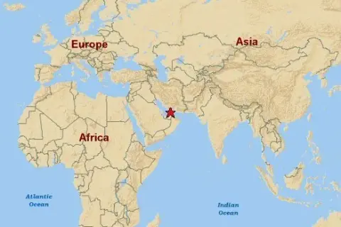 Gdzie leżą Emiraty Arabskie? Mapa, emiraty i praktyczne porady.