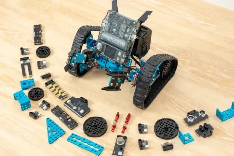 Jak łatwo stworzyć robota DIY - projekty i zestawy dla każdego