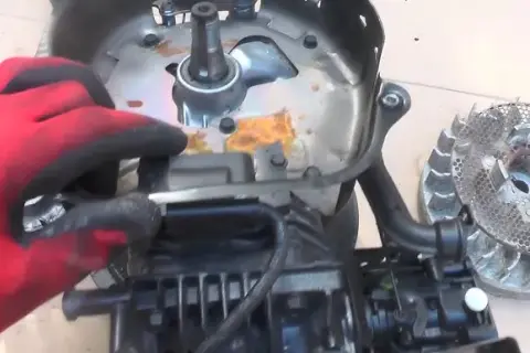 Jak ustawić rozrząd w kosiarce Briggs&Stratton, aby uniknąć awarii