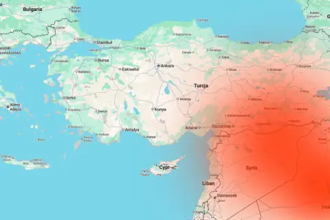 Mapa Turcji i okolic z zaznaczonymi obszarami o podwyższonym ryzyku. Czy w Turcji jest bezpiecznie? Zależy od regionu.