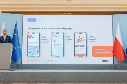 Prezentacja aplikacji mObywatel Junior, która umożliwia posiadanie cyfrowej e-legitymacji szkolnej.