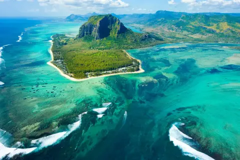 Mauritius pogoda kiedy jechać: unikaj deszczu i ciesz się słońcem