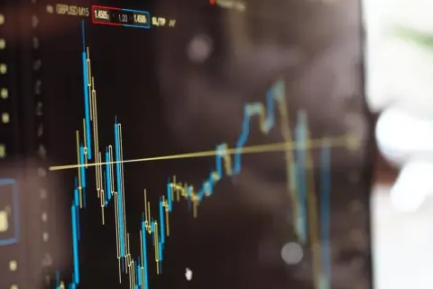 Kim jest broker i jak jego rola wpływa na Twoje transakcje?