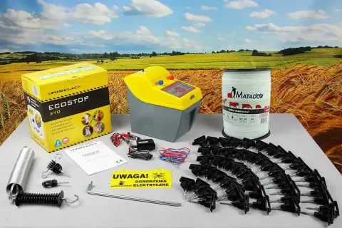 Zestaw do budowy elektrycznego płotu: elektryzator, taśma, izolatory i akcesoria. Idealny do zabezpieczenia pastwisk.