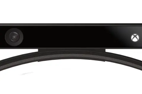 Czarny sensor Kinect dla Xbox Series X, z kamerą i logo Xbox.