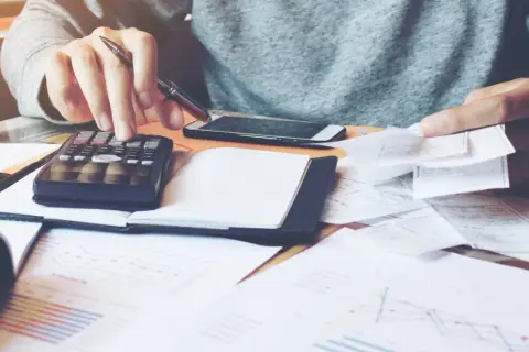 Jak rozłożyć chwilówkę na raty i uniknąć problemów finansowych