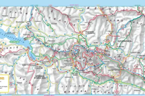 Mapa turystyczna Pienińskiego Parku Narodowego z zaznaczonymi szlakami, szczytami i ciekawostkami, np. zamkami w Niedzicy i Czorsztynie.